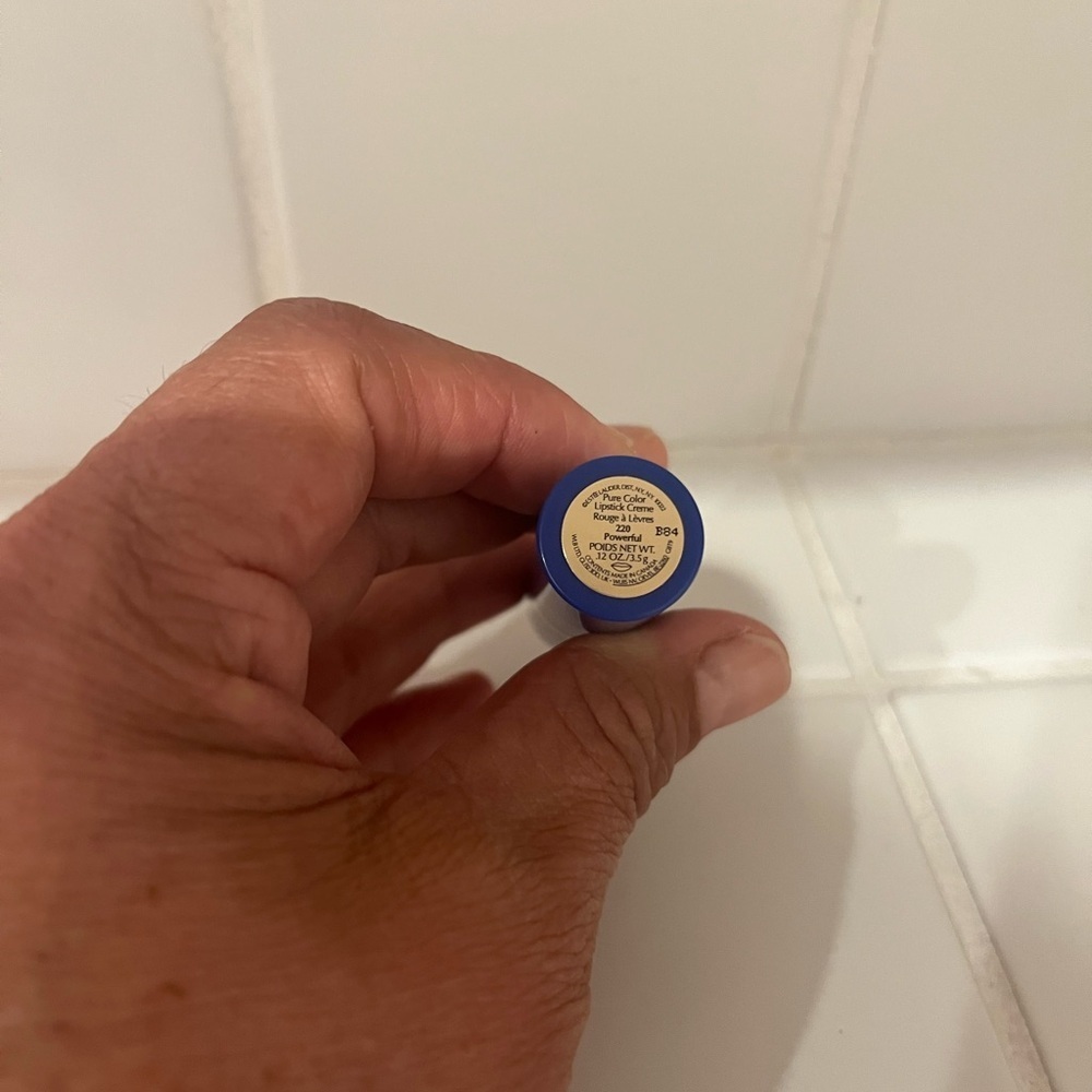 Estee Lauder lipstick creme rouge levres 220 powerful - Picture 3 of 5